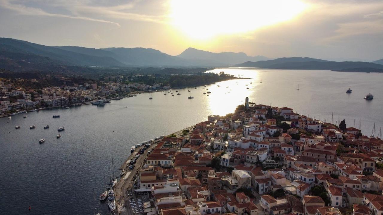 Camara Suite Poros Town エクステリア 写真